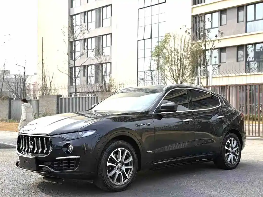Maserati Levante 2019 — фото 1