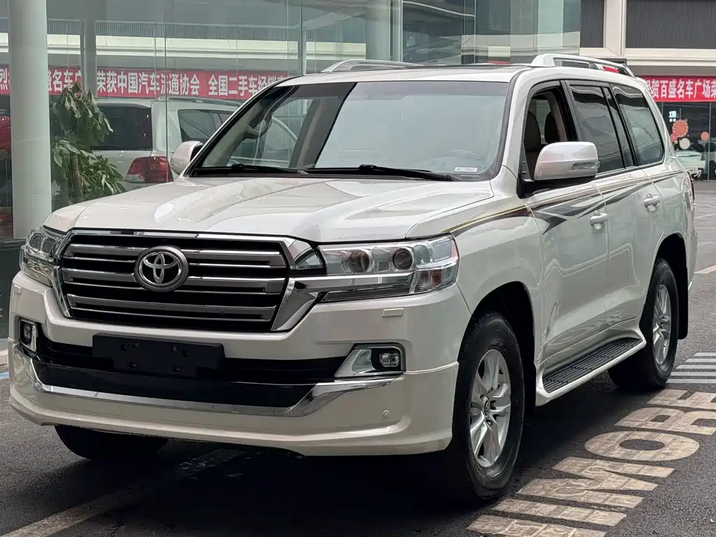 Toyota Land Cruiser 2019 — фото 3