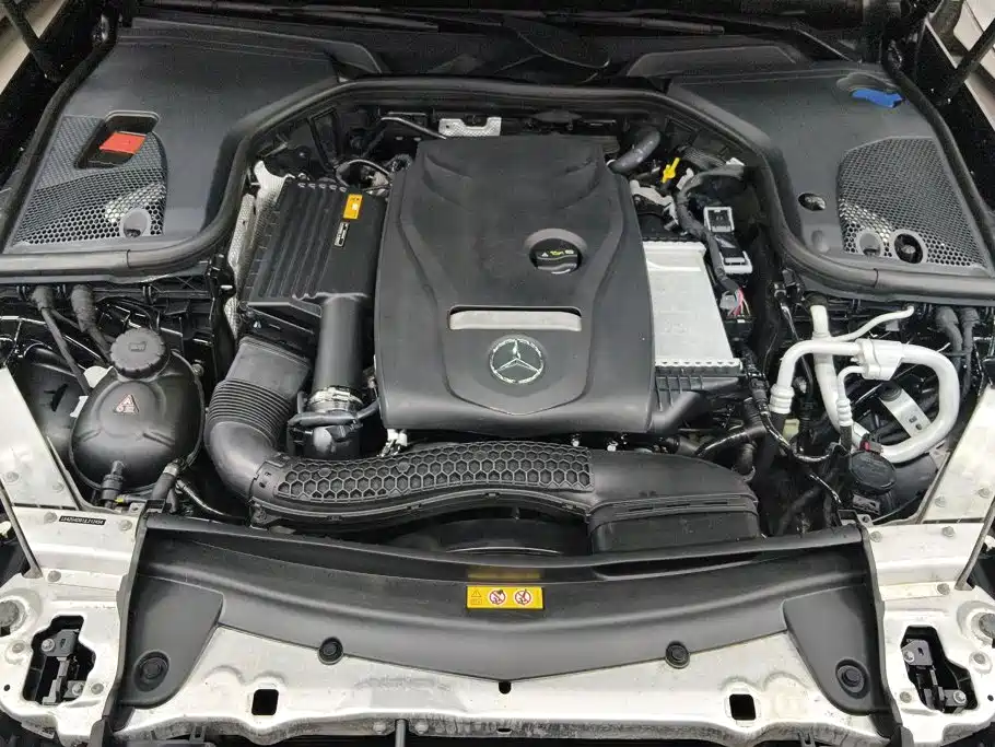 Mercedes-Benz E-Class 2018 — фото 10