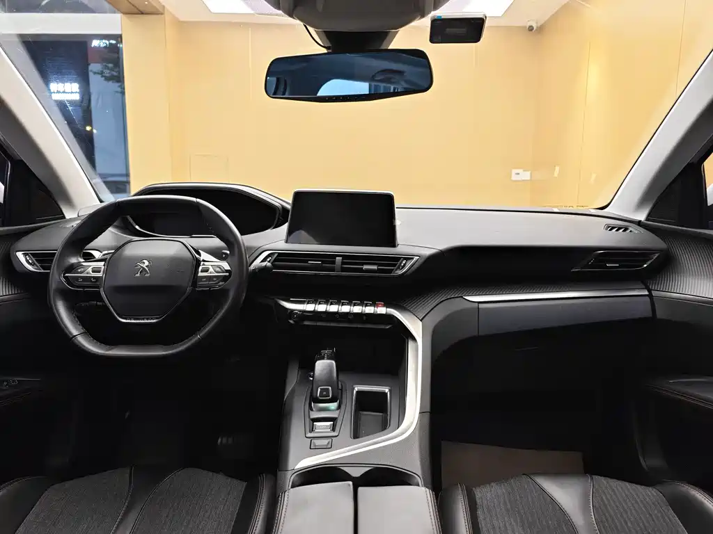Peugeot 5008 2018 — фото 20