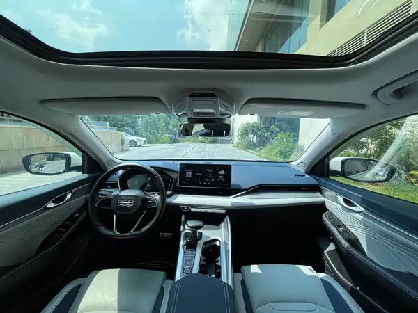Geely Xingrui 2022