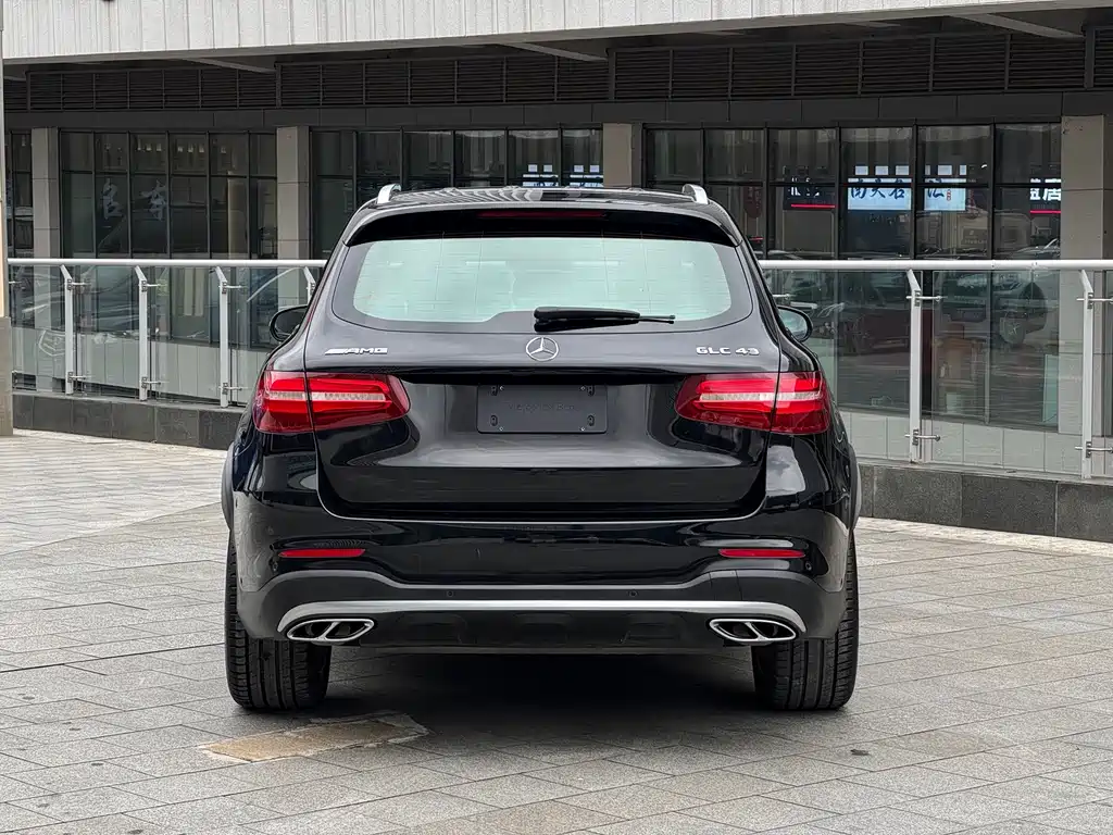 Mercedes-Benz GLC AMG 2018 — фото 8