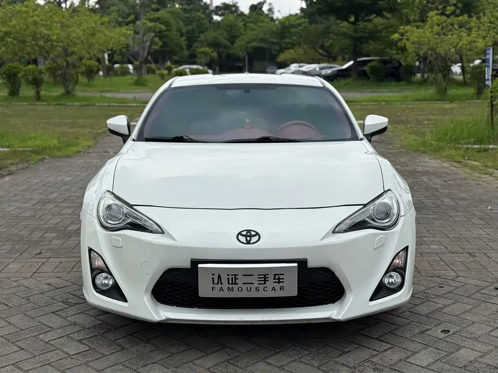 Toyota 86 2015 — фото 2