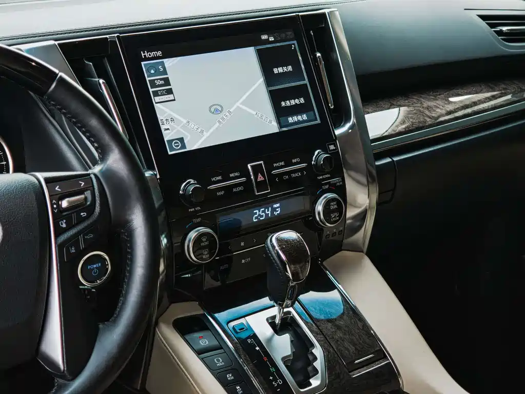 Toyota Vellfire 2021 — фото 10