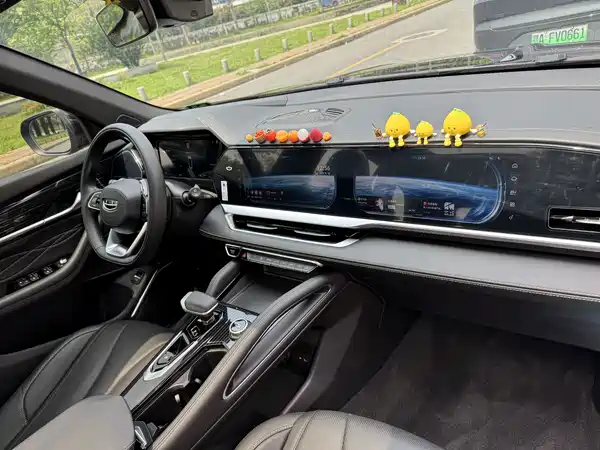 Geely Xingyue L 2025