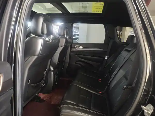 Jeep Grand Cherokee 2014