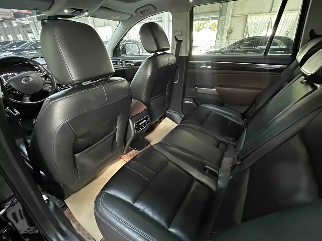 GAC Motor Trumpchi GS8 2018 — фото 14
