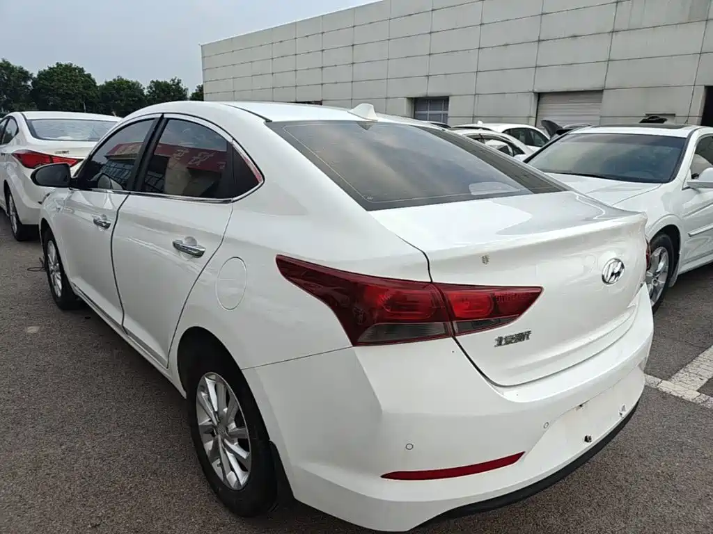 Hyundai Verna 2019 — фото 5