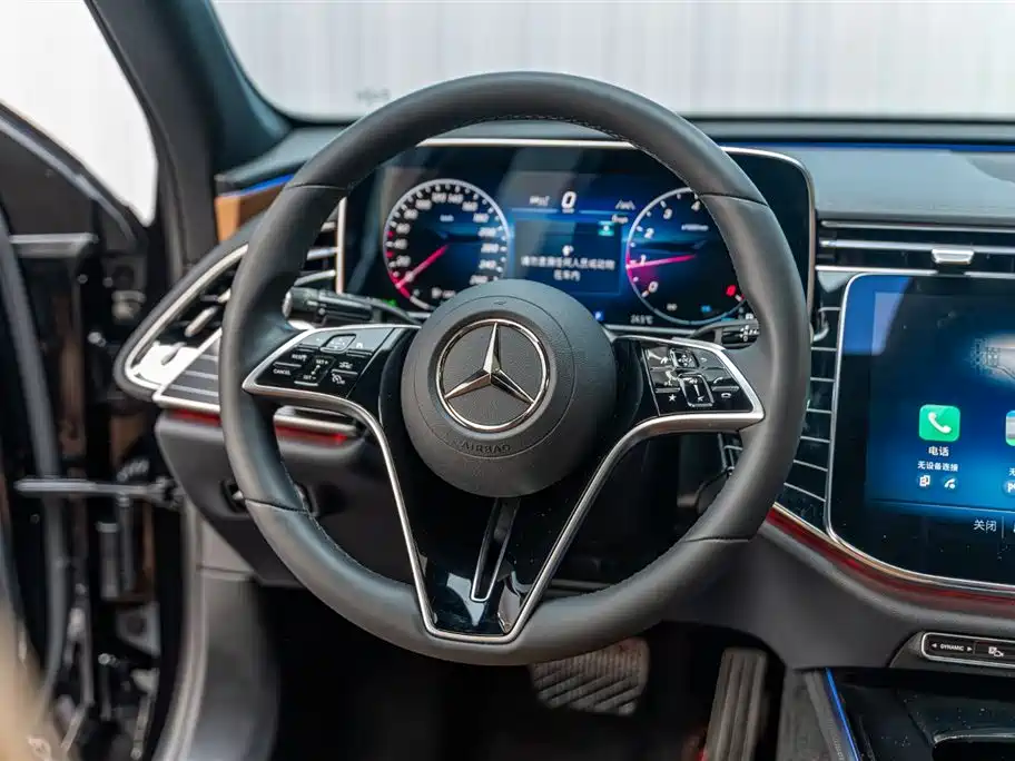 Mercedes-Benz E-Class 2025 — фото 12