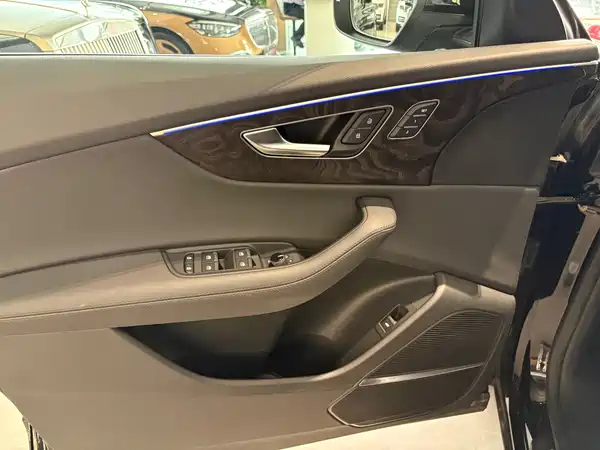 Audi Q8 2024