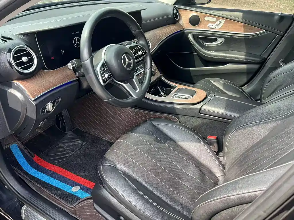 Mercedes-Benz E-Class 2020 — фото 10