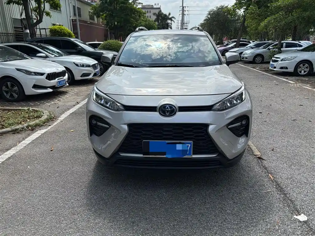 Toyota Wildlander 2022 — фото 2