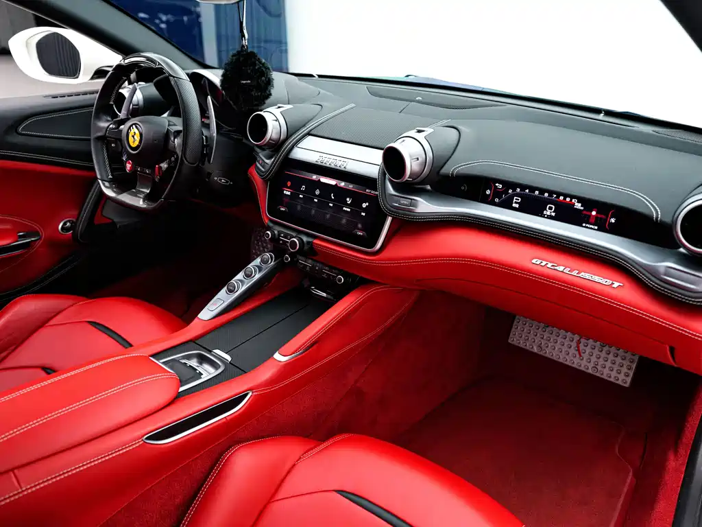 Ferrari GTC4Lusso 2019 — фото 9