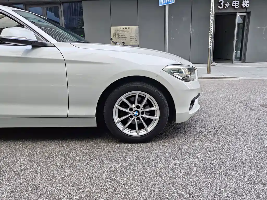 BMW 1 Series 2015 — фото 18
