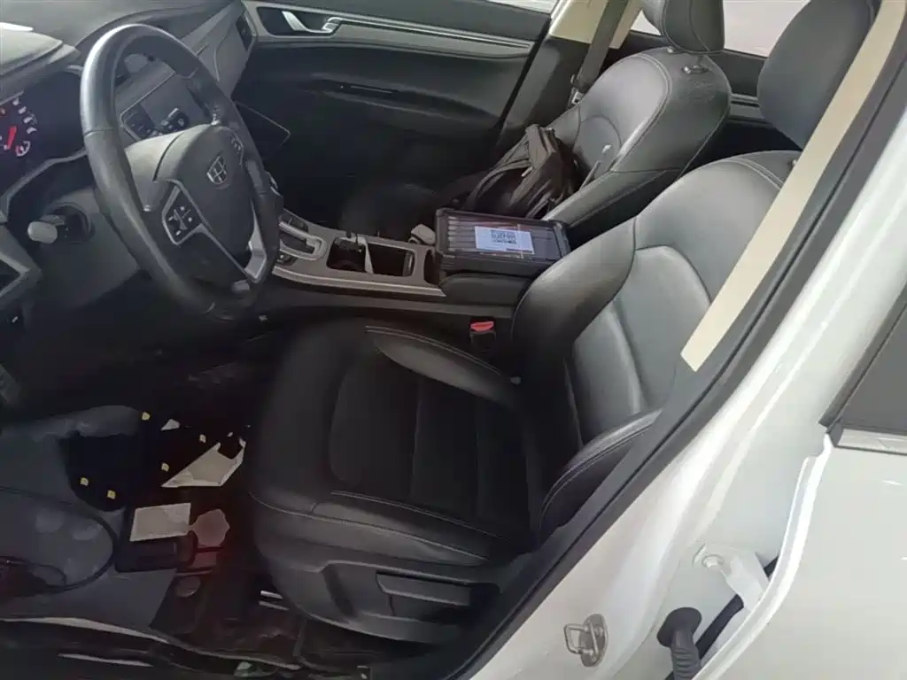 Geely Emgrand GS 2019 — фото 15