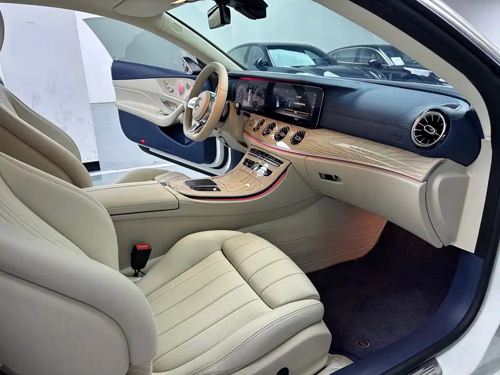 Mercedes-Benz E-Class 2020 — фото 13