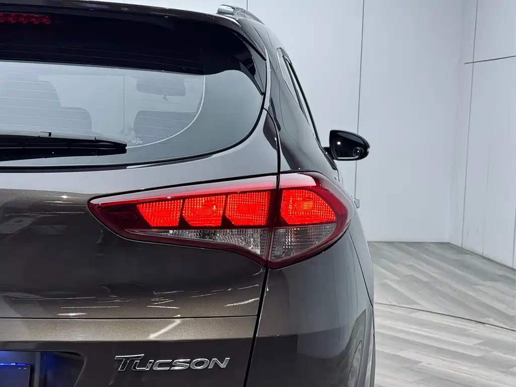 Hyundai Tucson 2017 — фото 28