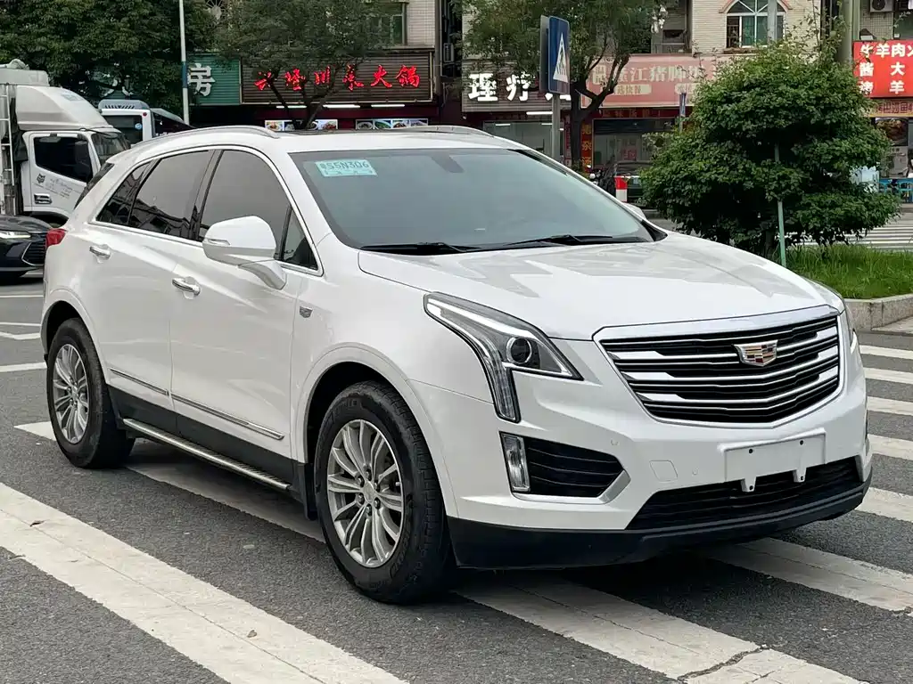 Cadillac XT5 2019 — фото 3