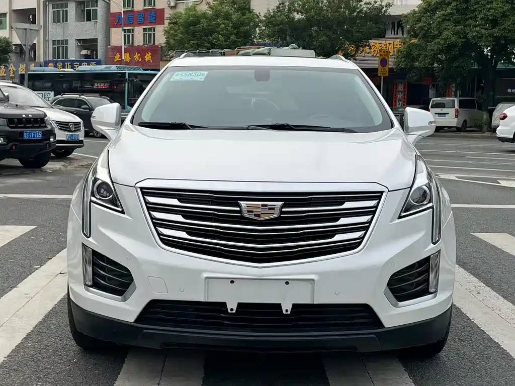 Cadillac XT5 2019 — фото 2