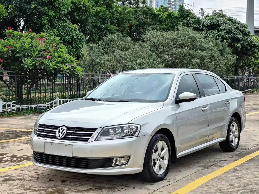 Volkswagen Lavida 2015