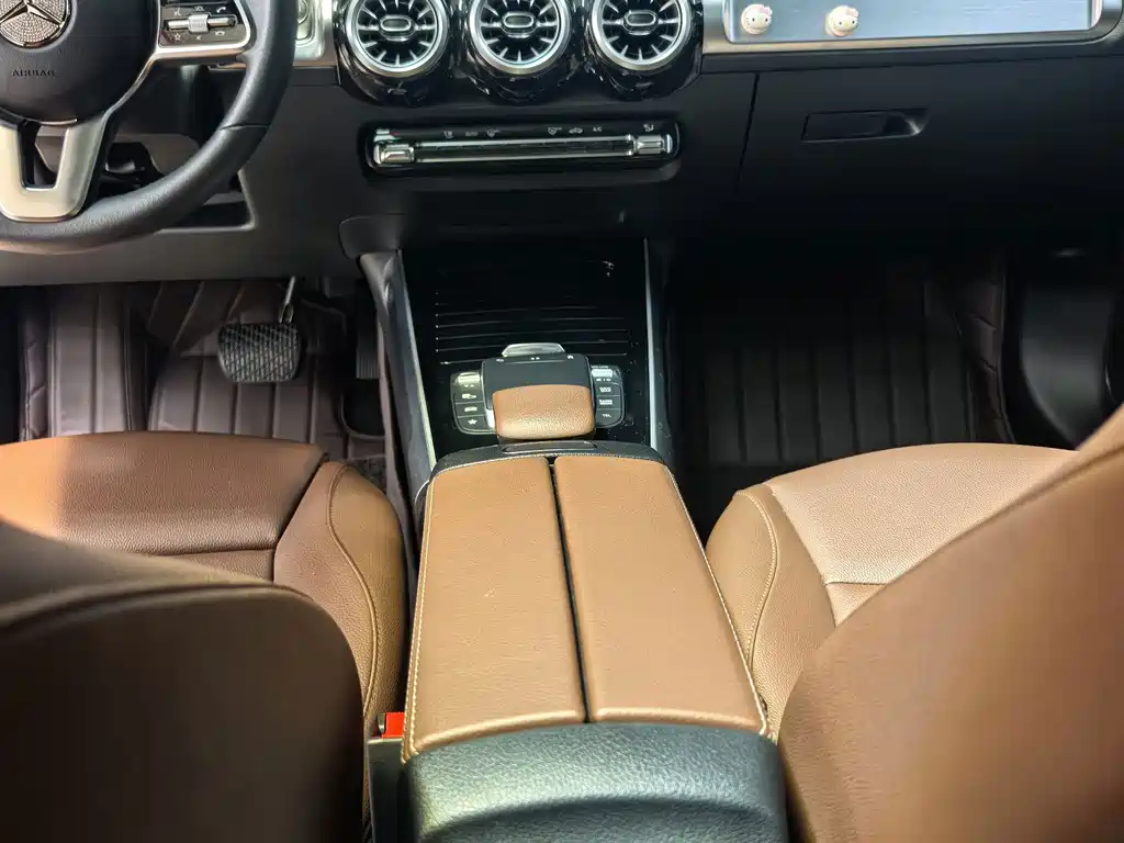 Mercedes-Benz GLB 2022 — фото 11