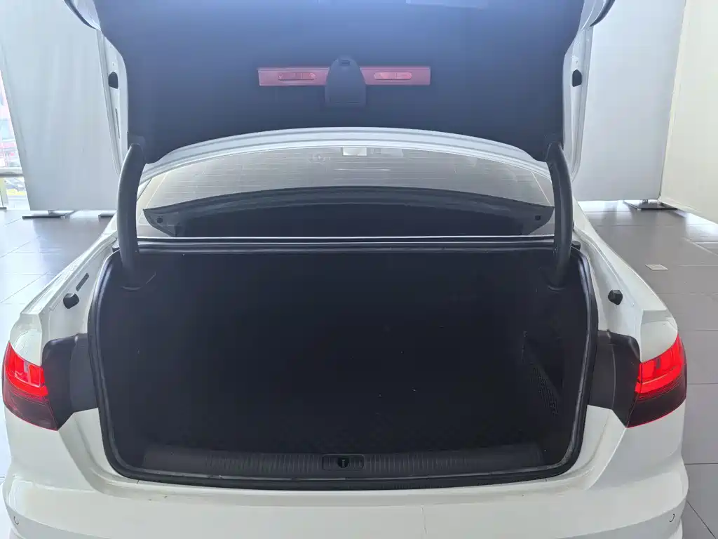 Audi A4L 2021