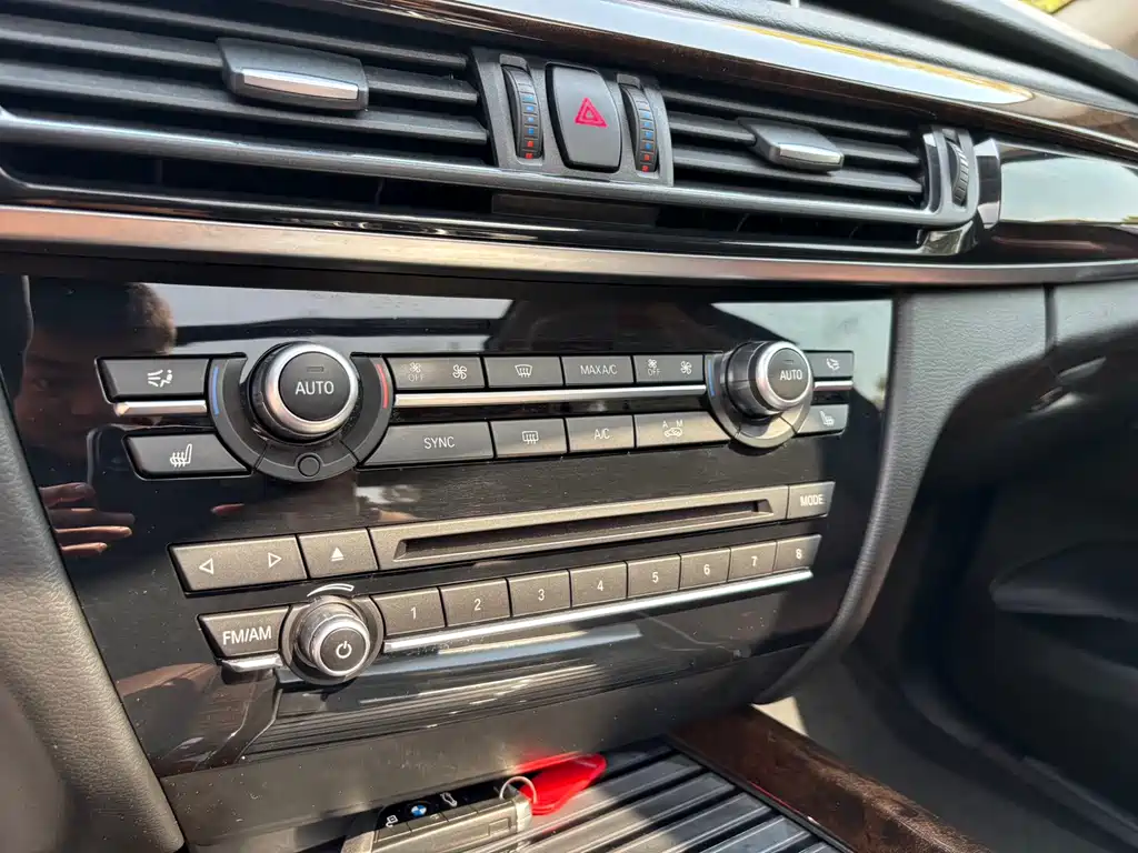 BMW X5 2015 — фото 11