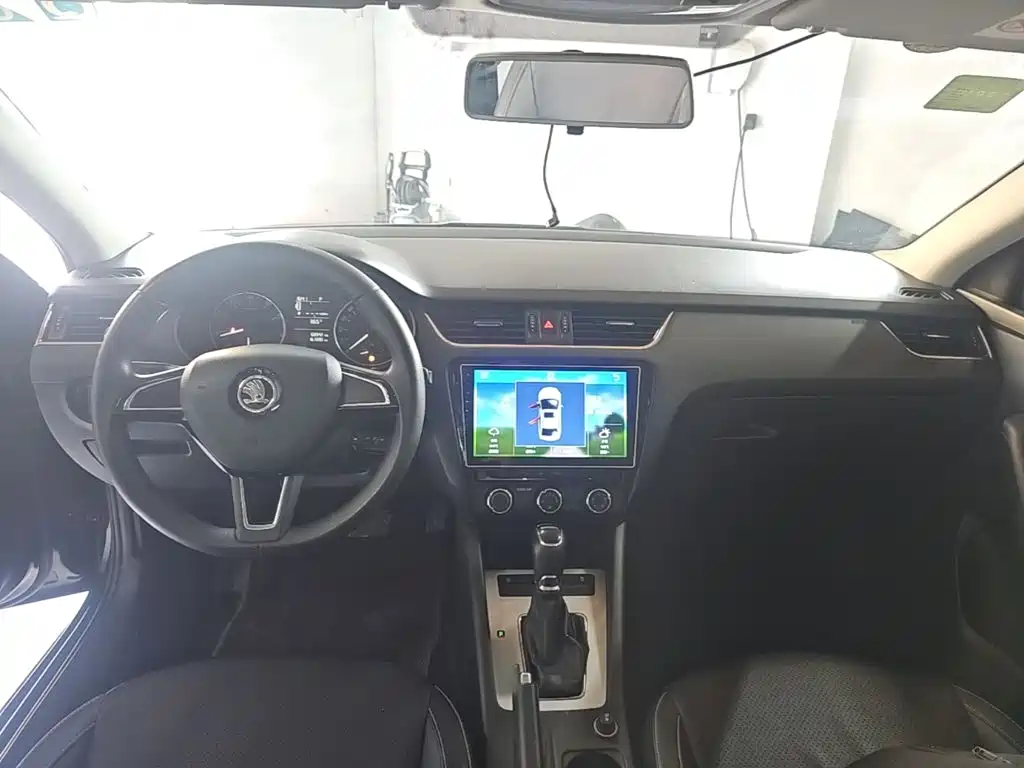 Skoda Octavia 2016 — фото 10
