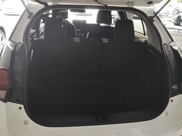 Toyota Yaris L 2020