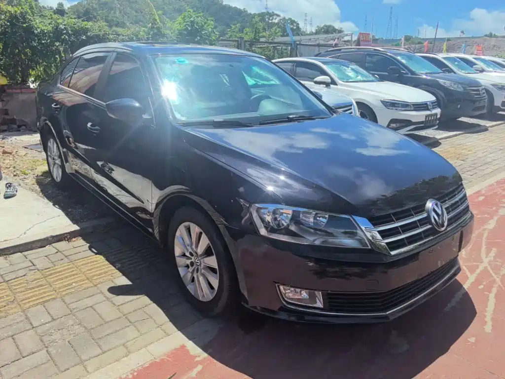 Volkswagen Lavida 2015