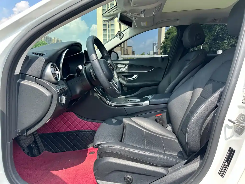 Mercedes-Benz C-Class 2020