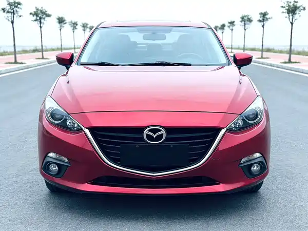 Mazda 3 Axela 2015