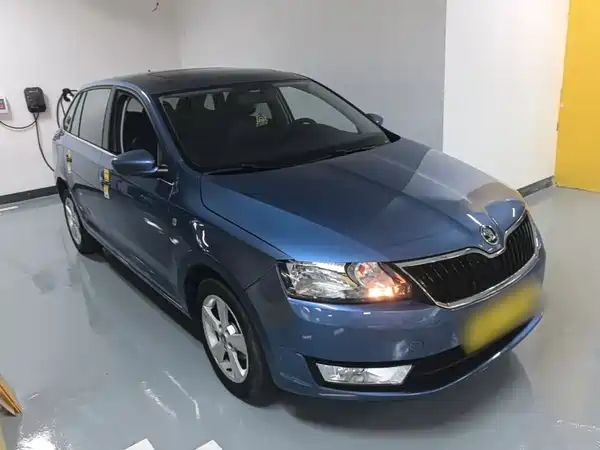 Skoda Rapid Spaceback 2016
