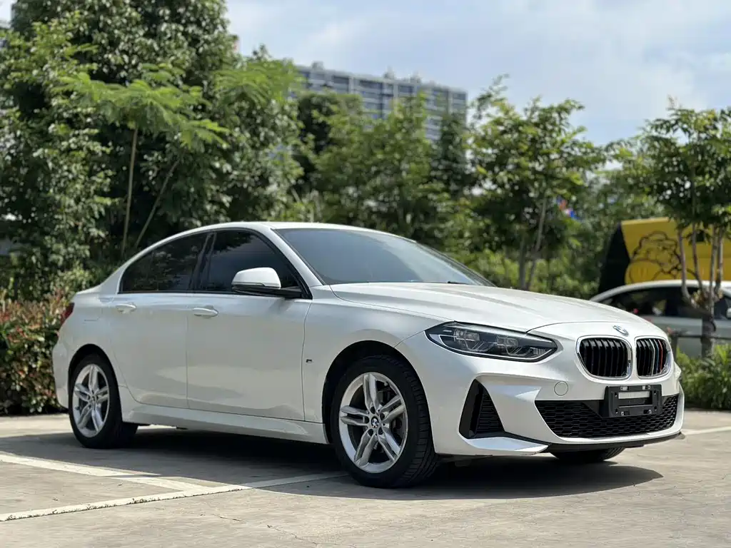 BMW 1 Series 2019 — фото 3
