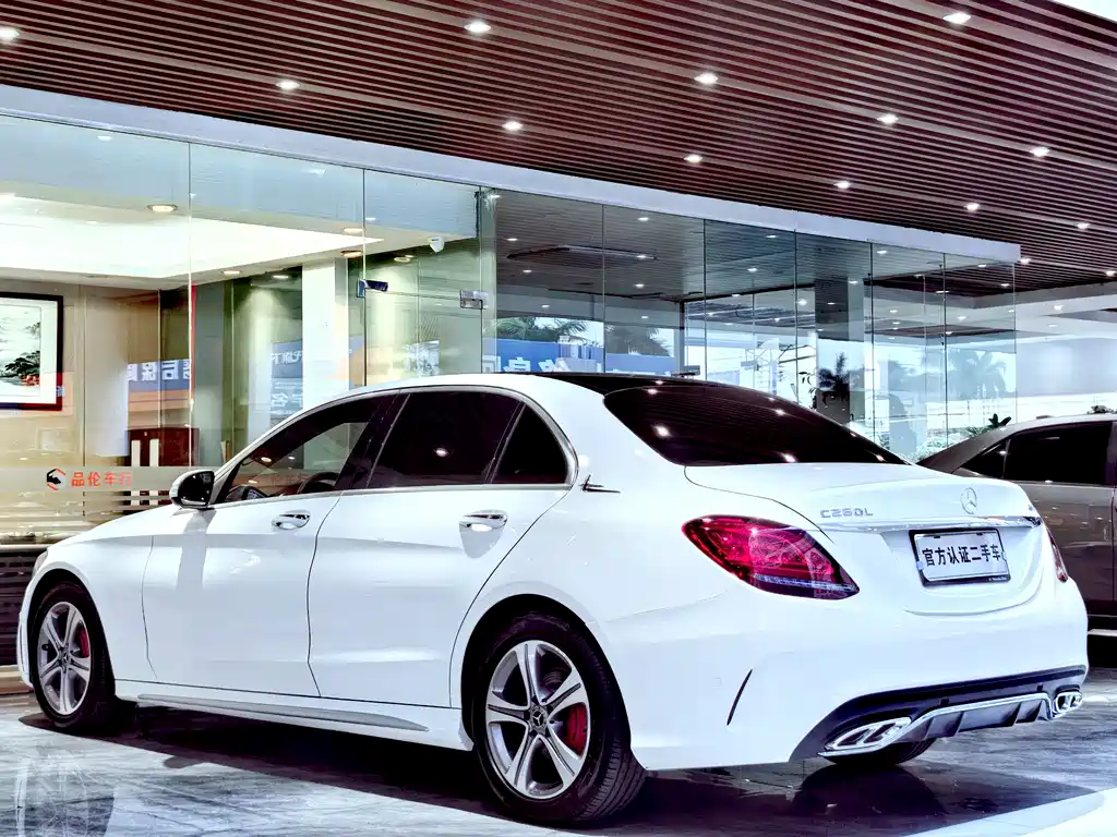 Mercedes-Benz C-Class 2020 — фото 17