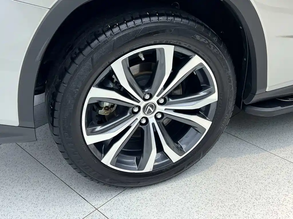 Lexus RX 2022