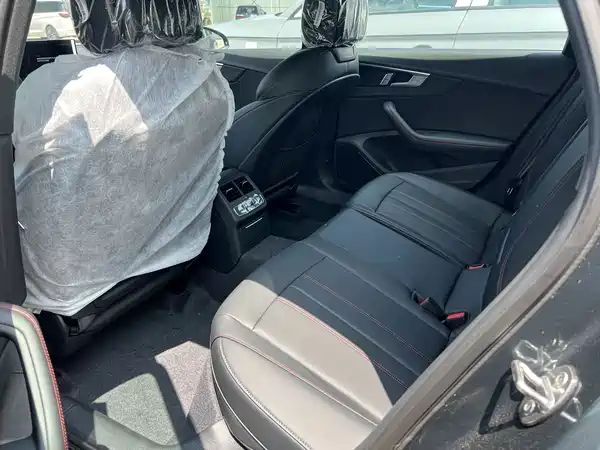 Audi A4L 2025