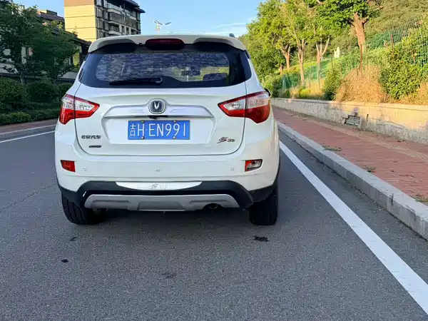 Changan CS35 2015
