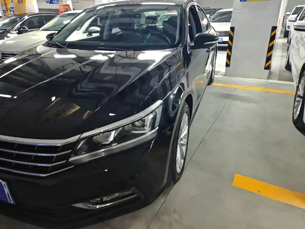 Volkswagen Passat 2018 — фото 24