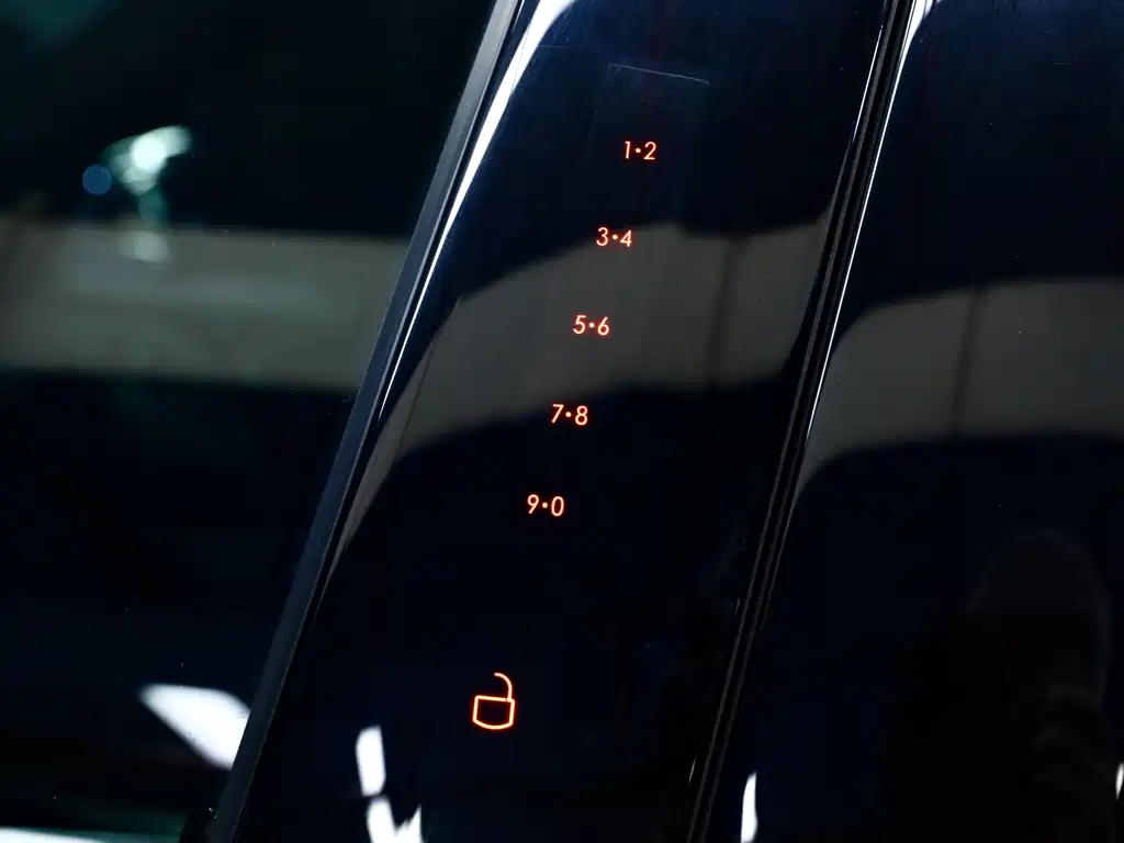 Lincoln Aviator 2020 — фото 9