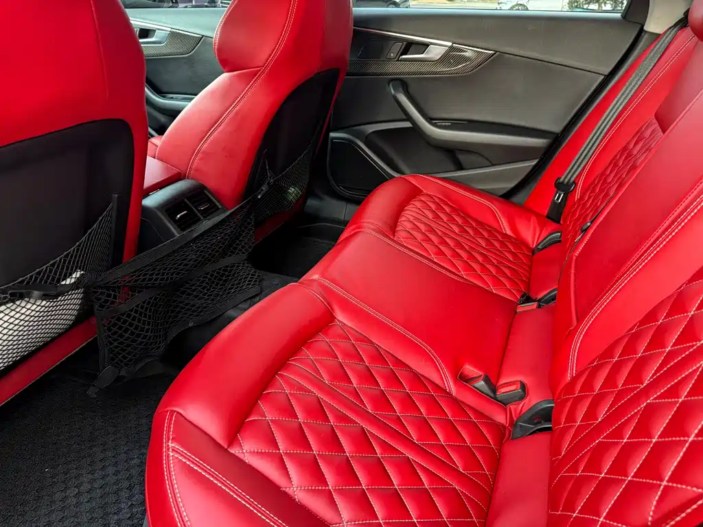Audi A4L 2019