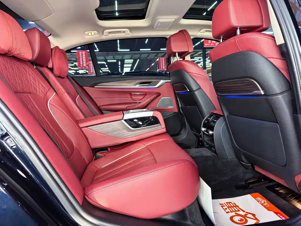 BMW 5 Series 2022 — фото 13