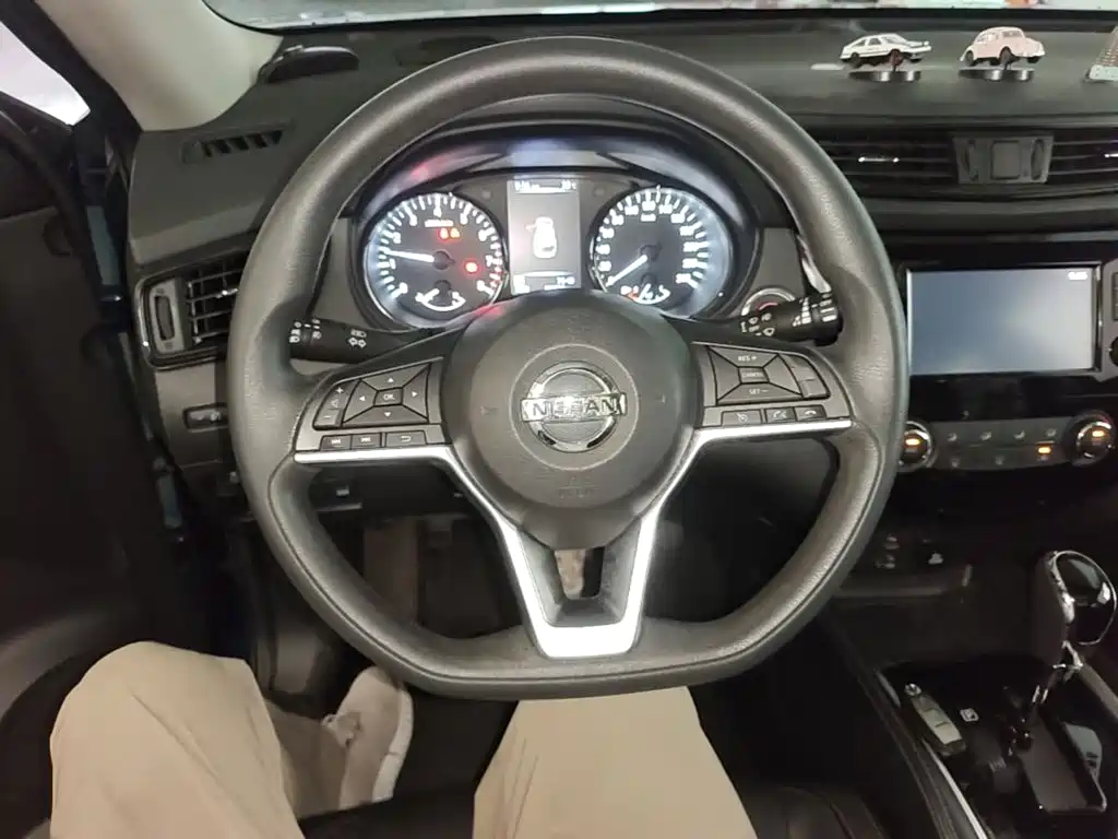 Nissan X-Trail 2018 — фото 11