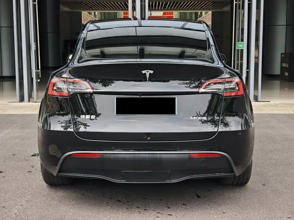 Tesla Model Y 2022 — фото 8