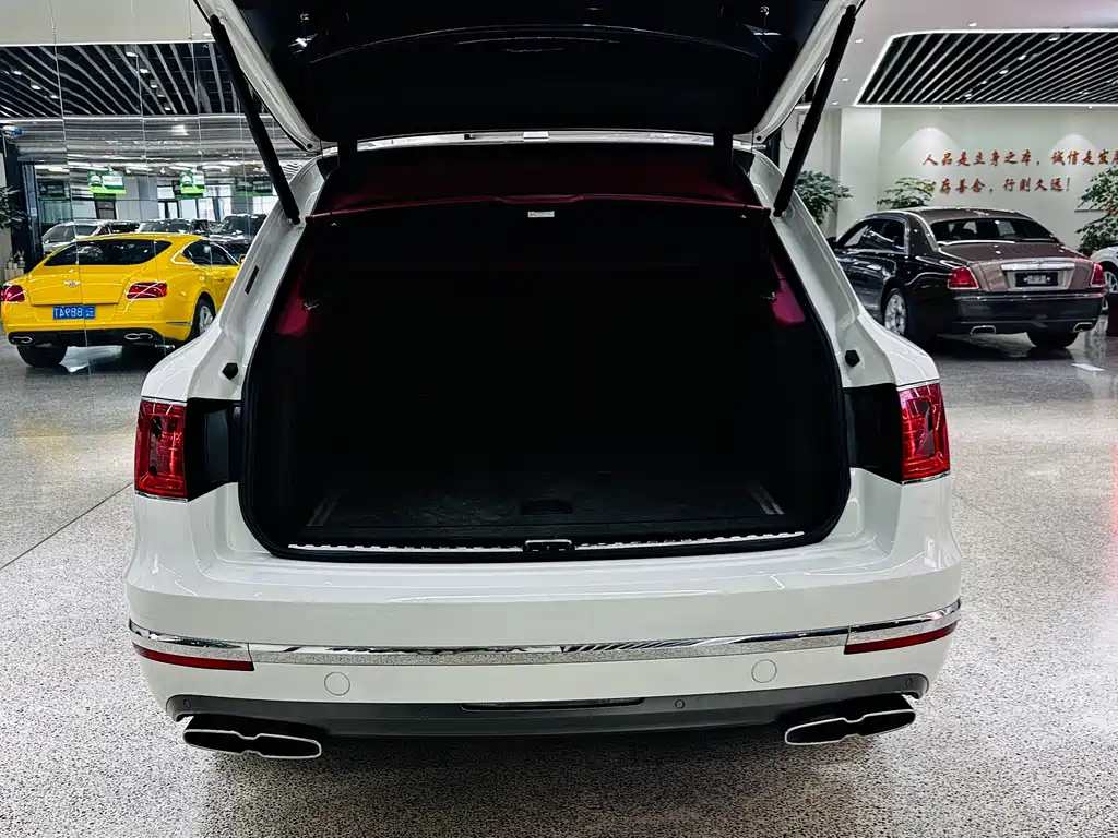 Bentley Bentayga 2020 — фото 7