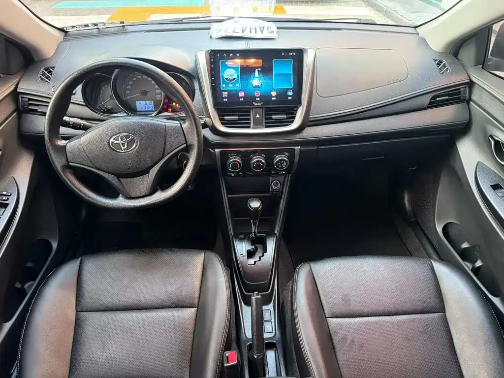 Toyota Yaris L 2020 — фото 4