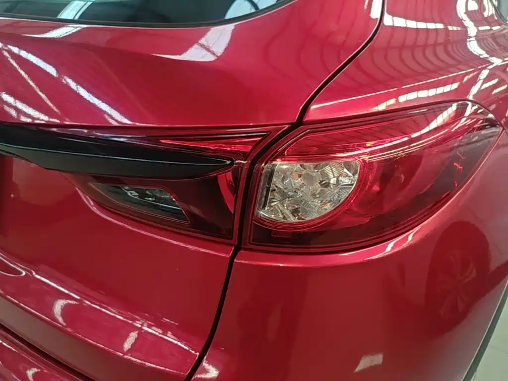 Mazda CX-4 2017 — фото 8