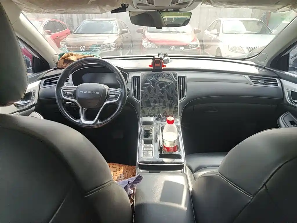 Roewe i6 MAX New Energy 2022 — фото 10