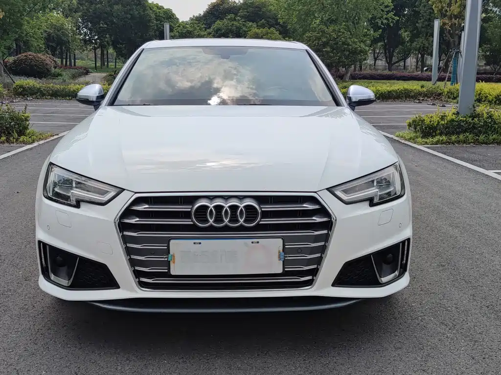 Audi A4L 2019