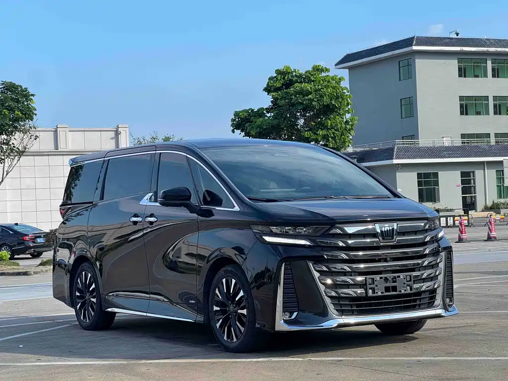 Toyota Vellfire 2024 — фото 3